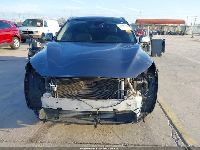 3PCAJ5M14KF136878 Infiniti Qx50 Luxe
