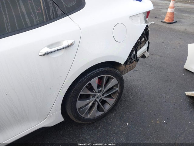 5XXGW4L21GG051601 KIA Optima Sx Turbo
