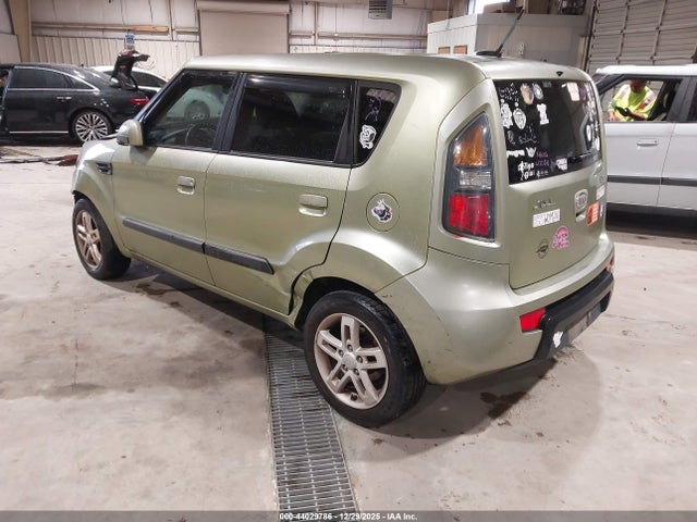 2010 KIA SOUL KNDJT2A22A7084497 Photo 2