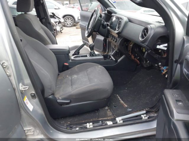 2019 TOYOTA TACOMA 5TFAZ5CN5KX083000 Photo 4