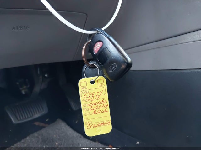 44029832 :رقم المزاد ، 5NPD84LF1JH326122 vin ، 2018 Hyundai Elantra Sel مزاد بيع