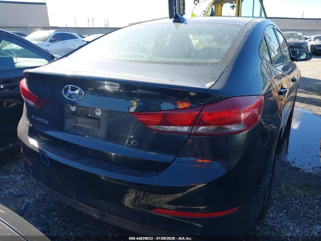 44029832 :رقم المزاد ، 5NPD84LF1JH326122 vin ، 2018 Hyundai Elantra Sel مزاد بيع