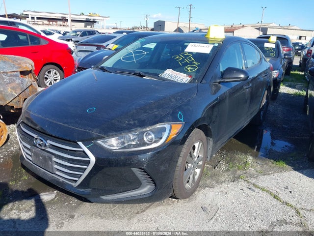44029832 :رقم المزاد ، 5NPD84LF1JH326122 vin ، 2018 Hyundai Elantra Sel مزاد بيع