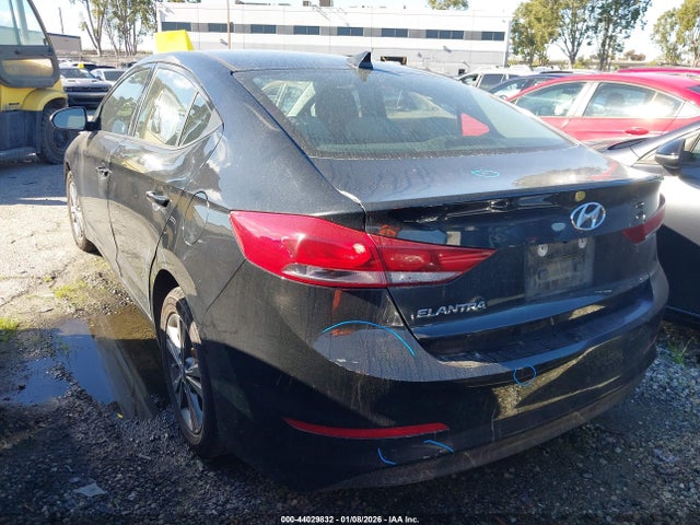44029832 :رقم المزاد ، 5NPD84LF1JH326122 vin ، 2018 Hyundai Elantra Sel مزاد بيع