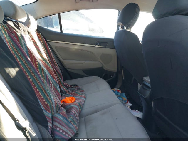44029832 :رقم المزاد ، 5NPD84LF1JH326122 vin ، 2018 Hyundai Elantra Sel مزاد بيع
