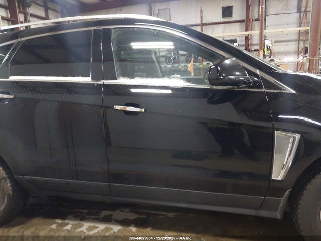 44029854 :رقم المزاد ، 3GYFNEE31GS520412 vin ، 2016 Cadillac Srx Luxury Collection مزاد بيع