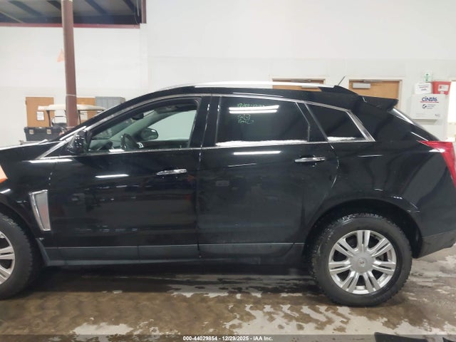 44029854 :رقم المزاد ، 3GYFNEE31GS520412 vin ، 2016 Cadillac Srx Luxury Collection مزاد بيع