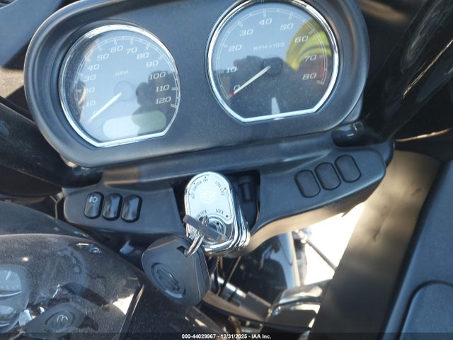 2019 HARLEY-DAVIDSON FLTRU 1HD1KGF1XKB624224 Photo 10