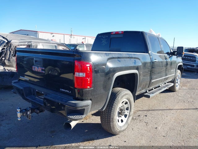 44029984 :رقم المزاد ، 1GT12UEY2HF226652 vin ، 2017 Gmc Sierra 2500hd Denali مزاد بيع