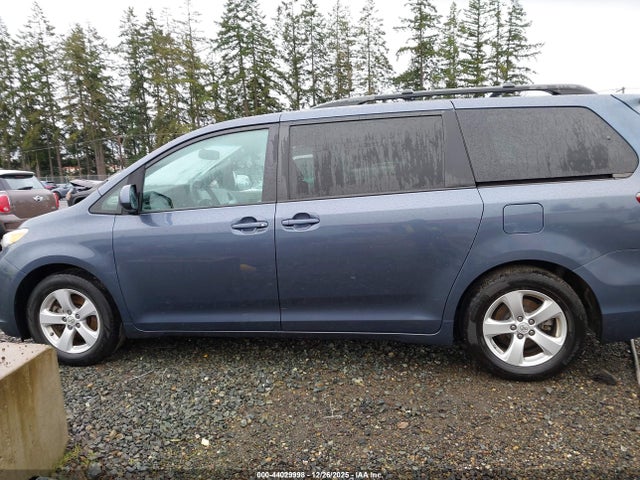 5TDKZ3DC4HS851134 Toyota Sienna Le 8 Passenger