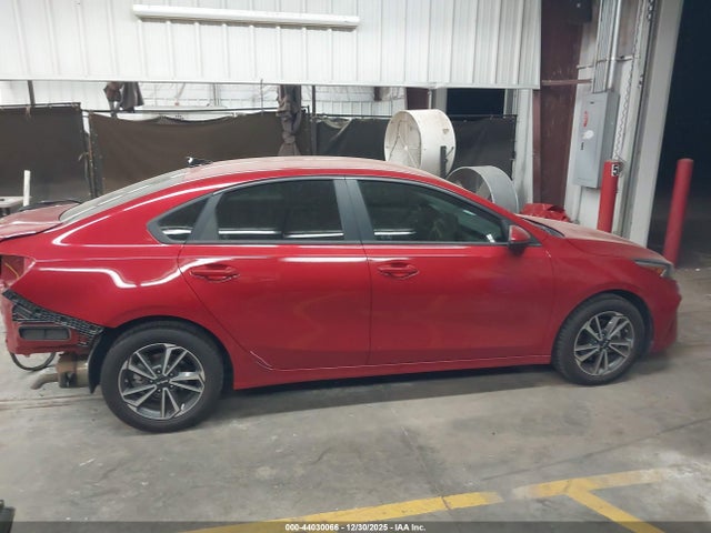 3KPF24AD7NE489573 KIA Forte Lxs