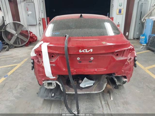 3KPF24AD7NE489573 KIA Forte Lxs