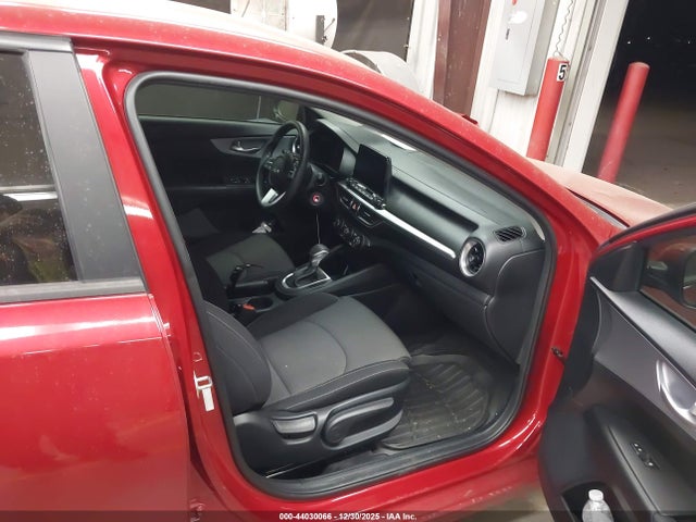 3KPF24AD7NE489573 KIA Forte Lxs