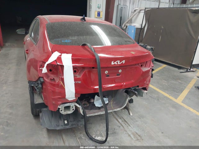 3KPF24AD7NE489573 KIA Forte Lxs