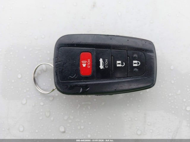 4T1B11HK5JU504583 Toyota CAMRY SE