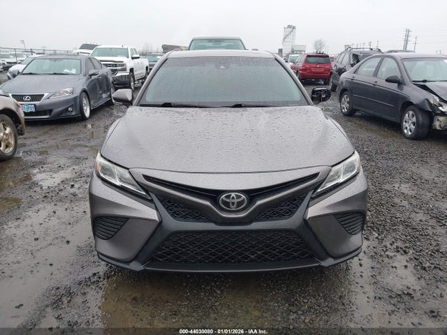 4T1B11HK5JU504583 Toyota CAMRY SE