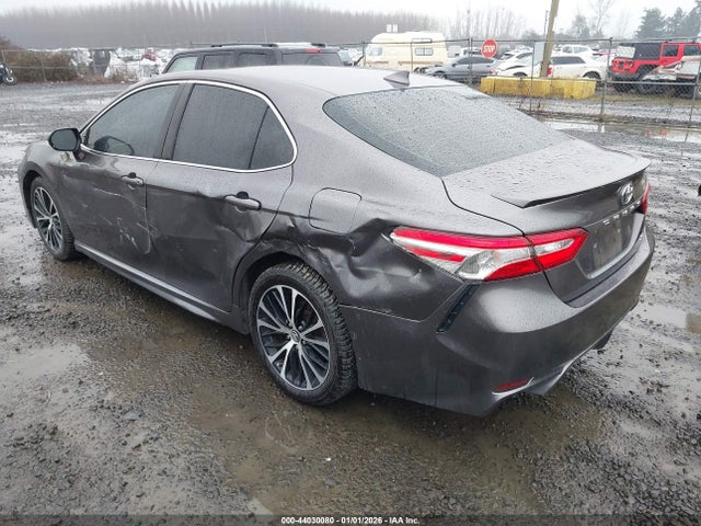 4T1B11HK5JU504583 Toyota CAMRY SE