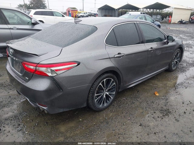 4T1B11HK5JU504583 Toyota CAMRY SE