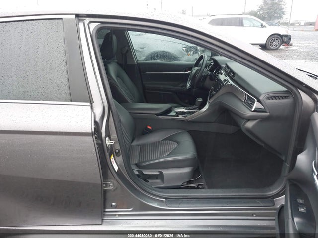 4T1B11HK5JU504583 Toyota CAMRY SE