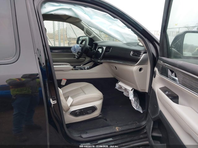 2022 JEEP WAGONEER 1C4SJVBT4NS205472 Photo 4