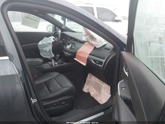 2019 CADILLAC XT4 1GYFZCR48KF108223 Photo 4
