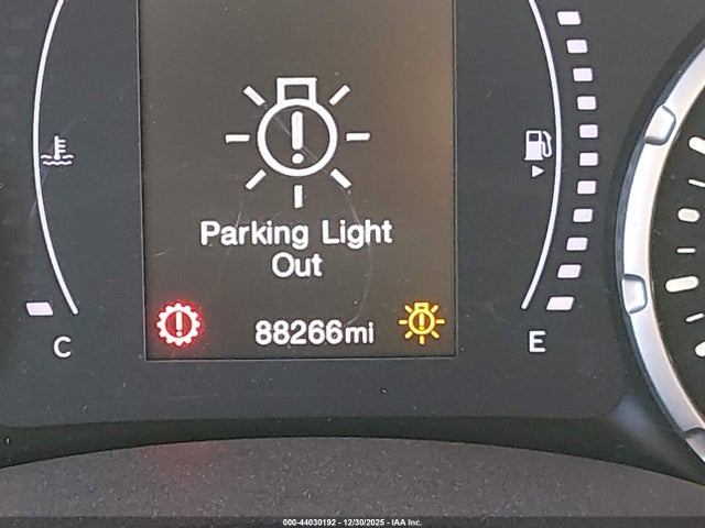 2018 Jeep Renegade Latitude Fwd მანქანა იყიდება აუქციონზე, vin: ZACCJABB9JPJ35579, აუქციონის ნომერი: 44030192