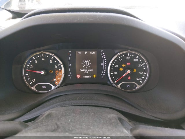 2018 Jeep Renegade Latitude Fwd მანქანა იყიდება აუქციონზე, vin: ZACCJABB9JPJ35579, აუქციონის ნომერი: 44030192