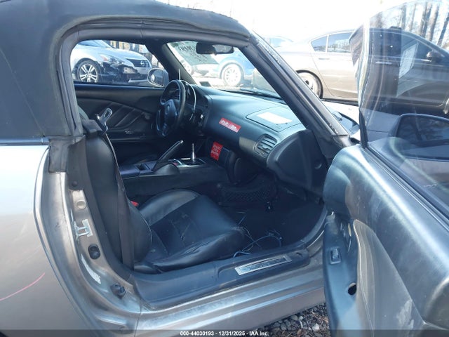 44030193 :رقم المزاد ، JHMAP11481T003833 vin ، 2001 Honda S2000 مزاد بيع