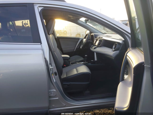 JTMDFREV6JJ211708 Toyota Rav4 Limited