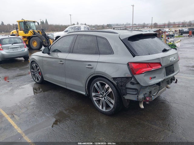 2019 AUDI SQ5 WA1B4AFY0K2096553 Photo 2
