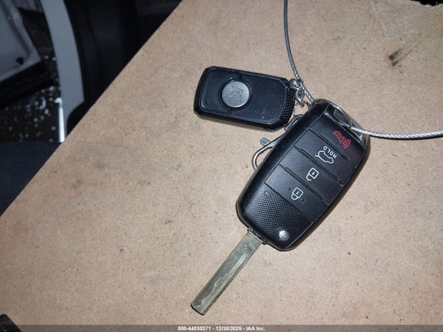 5XYPG4A37LG635760 KIA Sorento 2.4l Lx