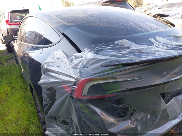 2025 TESLA MODEL 3 5YJ3E1EB9SF968617 Photo 2