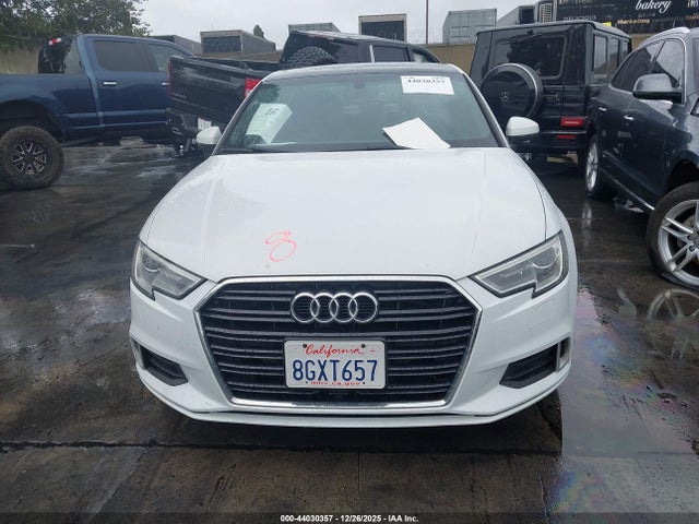 WAUAUGFFXJ1040964 Audi A3 2.0t Premium/2.0t Tech Premium