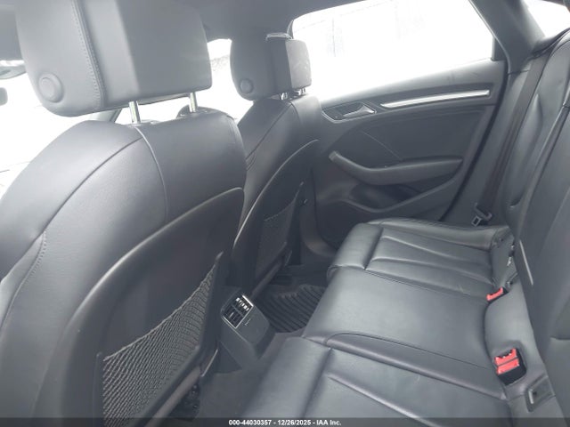 WAUAUGFFXJ1040964 Audi A3 2.0t Premium/2.0t Tech Premium