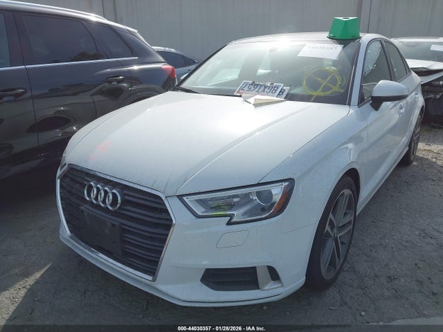WAUAUGFFXJ1040964 Audi A3 2.0t Premium/2.0t Tech Premium