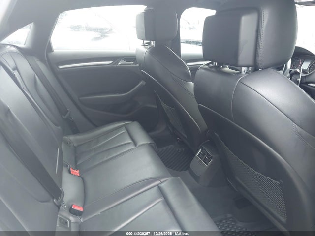 WAUAUGFFXJ1040964 Audi A3 2.0t Premium/2.0t Tech Premium