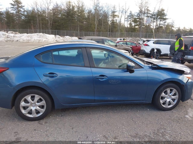 3MZBN1U75JM189604 Mazda Mazda3 Sport