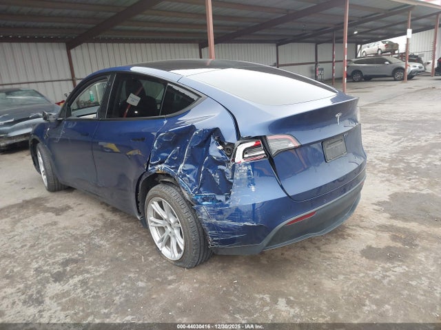 2021 TESLA MODEL Y 5YJYGDED2MF109634 Photo 2