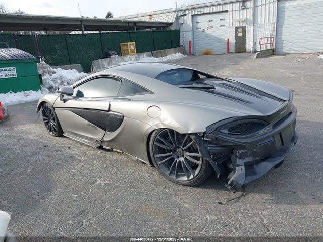 2017 MCLAREN 570S SBM13DAA4HW002506 Photo 2