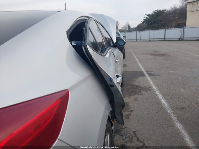 KMHD84LF8JU613703 Hyundai Elantra Value Edition