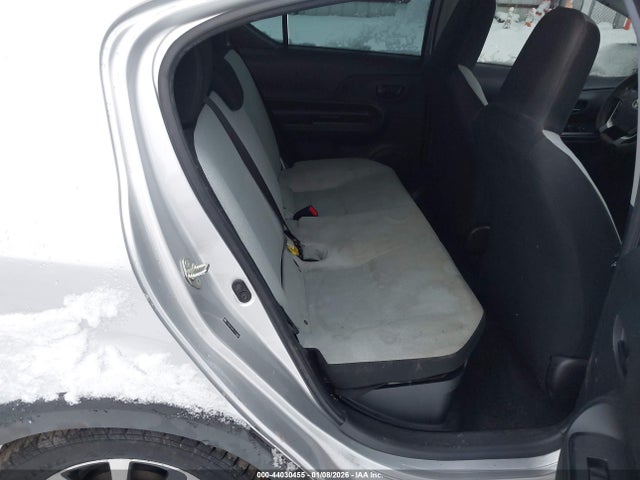 JTDKDTB3XJ1614880 Toyota Prius C One