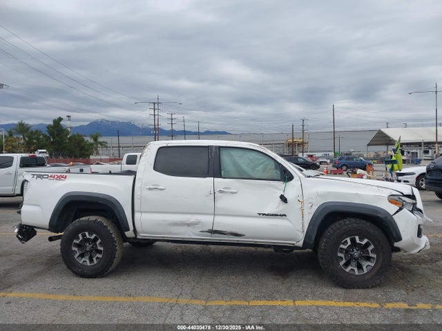 Продажа на аукционе авто 2019 Toyota Tacoma Trd Off Road, vin: 3TMCZ5AN6KM243550, номер лота: 44030478
