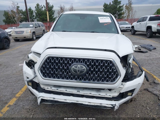Продажа на аукционе авто 2019 Toyota Tacoma Trd Off Road, vin: 3TMCZ5AN6KM243550, номер лота: 44030478