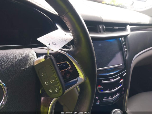 44030586 :رقم المزاد ، 2G61M5S38E9161077 vin ، 2014 Cadillac Xts Luxury مزاد بيع