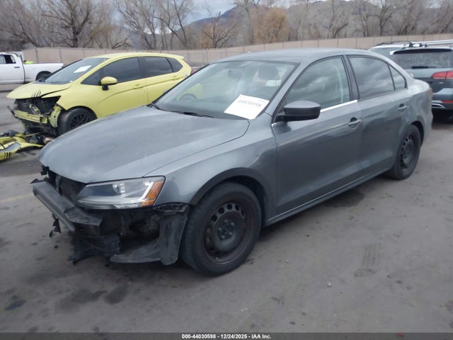 3VW2B7AJ8HM348525 Volkswagen Jetta 1.4t S