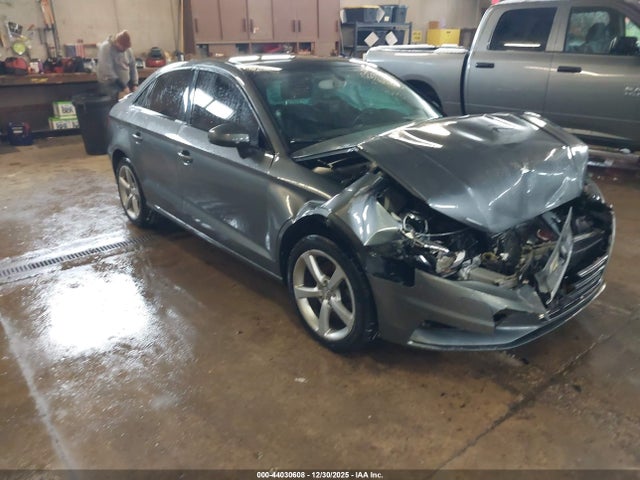 2015 AUDI A3 WAUBFGFF1F1135340 Photo 0