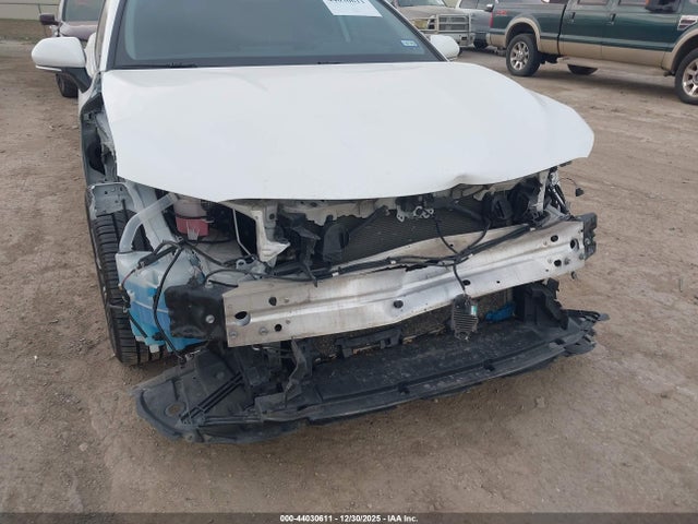 4T1G11AK3RU855875 Toyota CAMRY SE