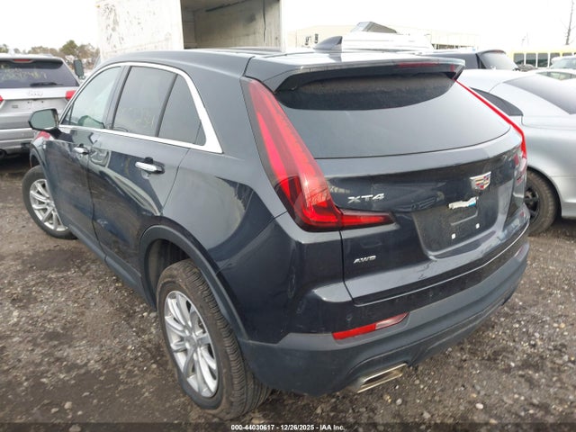 2022 CADILLAC XT4 1GYFZBR46NF170637 Photo 2