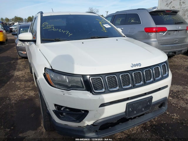 2019 Jeep Compass Latitude 4x4 მანქანა იყიდება აუქციონზე, vin: 3C4NJDBB0KT703810, აუქციონის ნომერი: 44030620