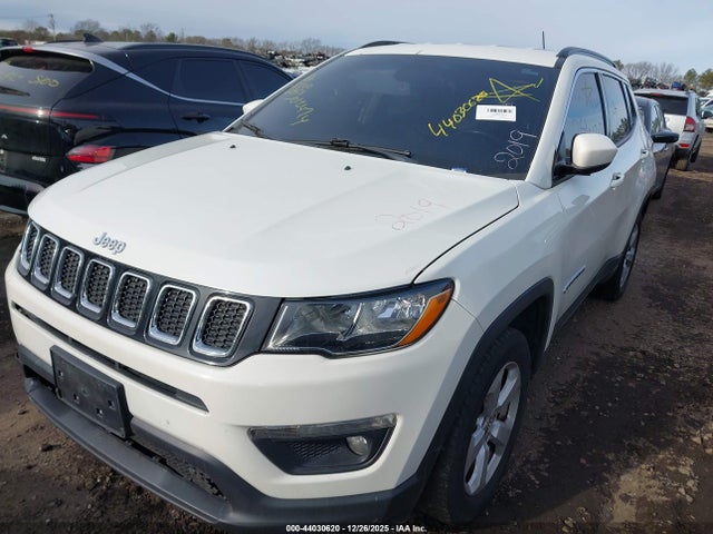 2019 Jeep Compass Latitude 4x4 მანქანა იყიდება აუქციონზე, vin: 3C4NJDBB0KT703810, აუქციონის ნომერი: 44030620